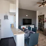 아파트 Piccio House